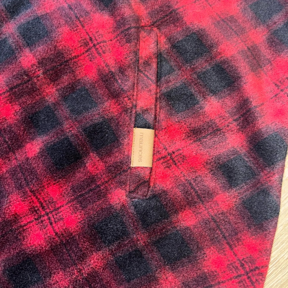 Cozy Women’s Plaid Sweatshirt in Red and Black Size Medium Maurices - Picture 6 of 7